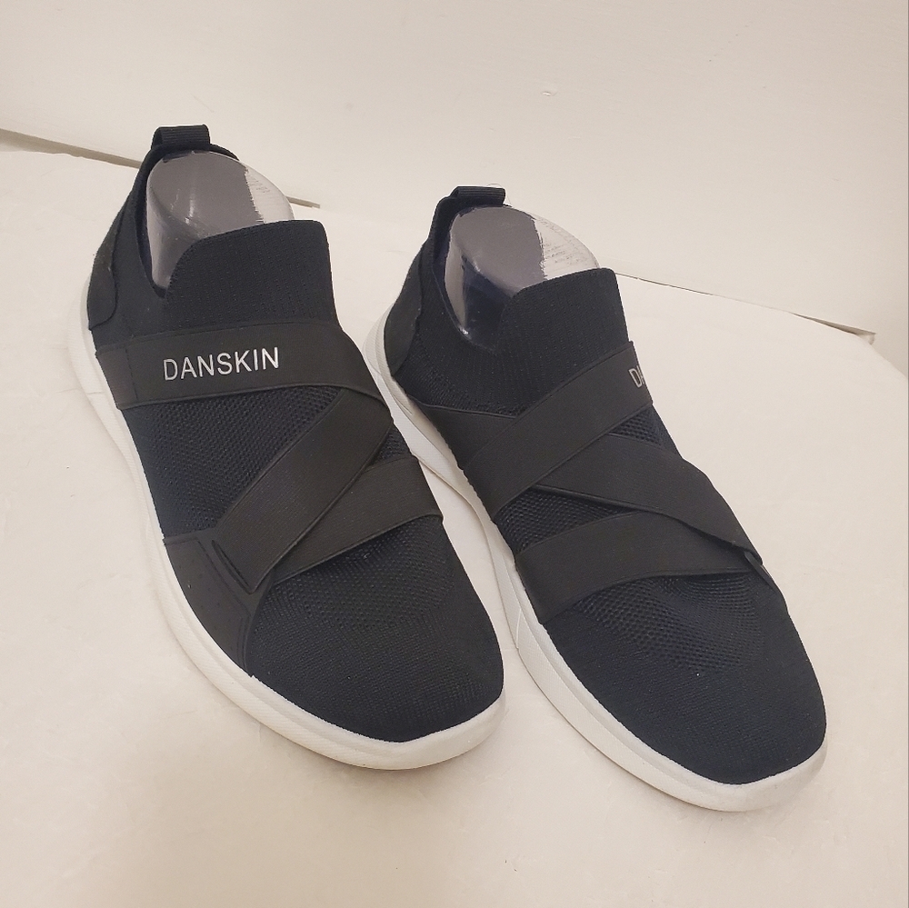Danskin Elite Stretch Knit Black Slip-on Sneaker Shoe Size 10